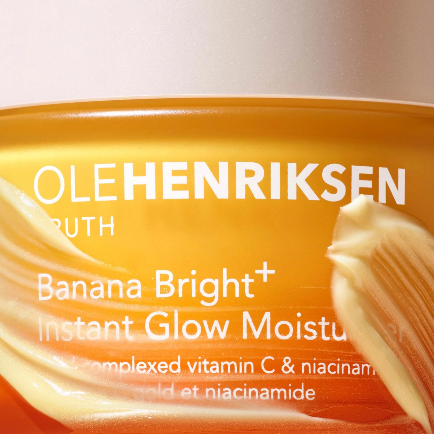 Banana Bright+ Firm and Glow Moisturizer with Vitamin C and Niacinamide - Image 13